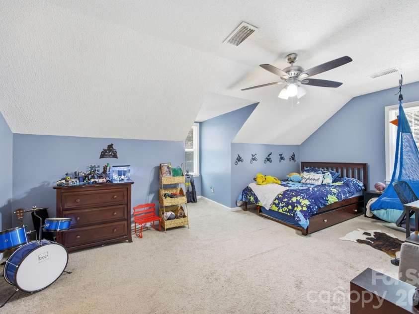 502 Camelot Drive, Salisbury, NC 28144.  MLS# CAR4381924, YatesRealty ID 26354. 
