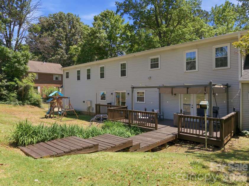 502 Camelot Drive, Salisbury, NC 28144.  MLS# CAR4381924, YatesRealty ID 26354. 