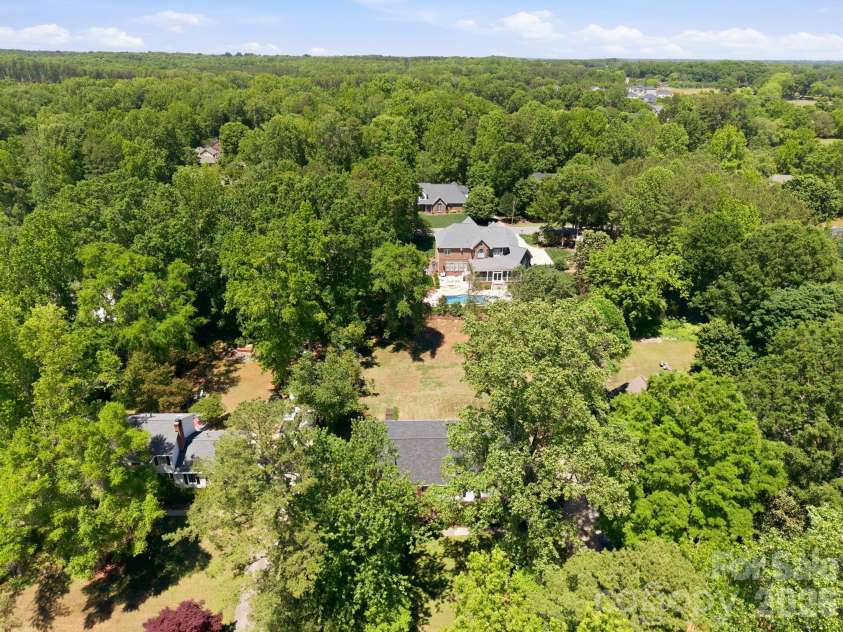 502 Camelot Drive, Salisbury, NC 28144.  MLS# CAR4381924, YatesRealty ID 26354. 