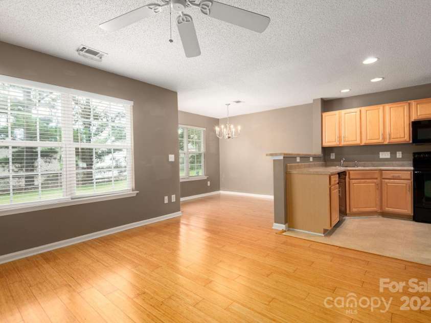 10613 Prairie Ridge Lane, Charlotte, NC 28213.  MLS# CAR4276111, YatesRealty ID 26355. 