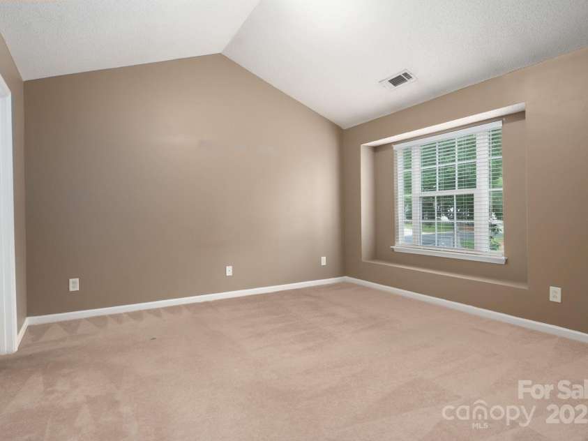 10613 Prairie Ridge Lane, Charlotte, NC 28213.  MLS# CAR4276111, YatesRealty ID 26355. 