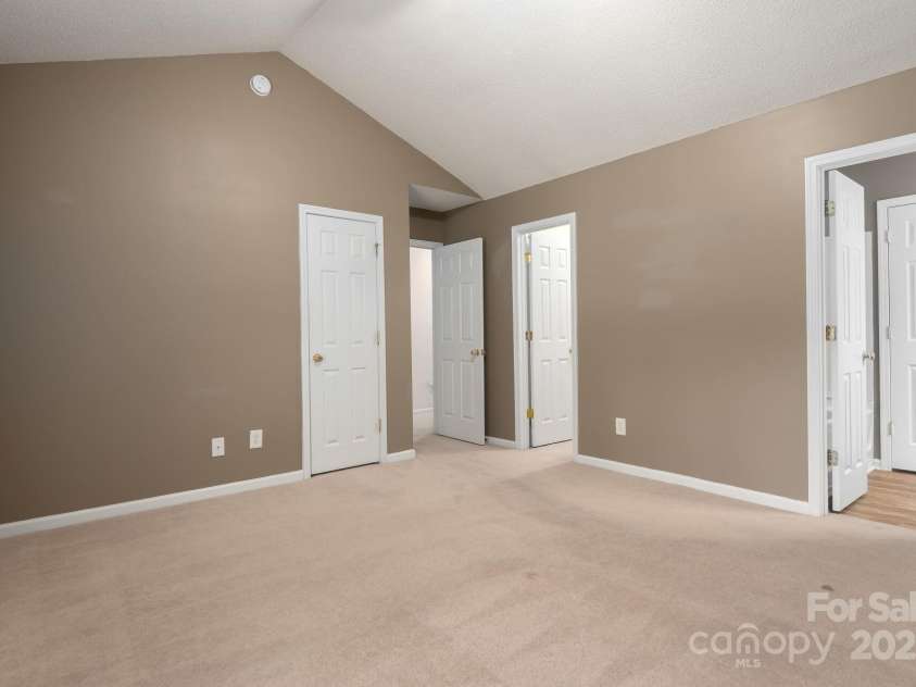 10613 Prairie Ridge Lane, Charlotte, NC 28213.  MLS# CAR4276111, YatesRealty ID 26355. 