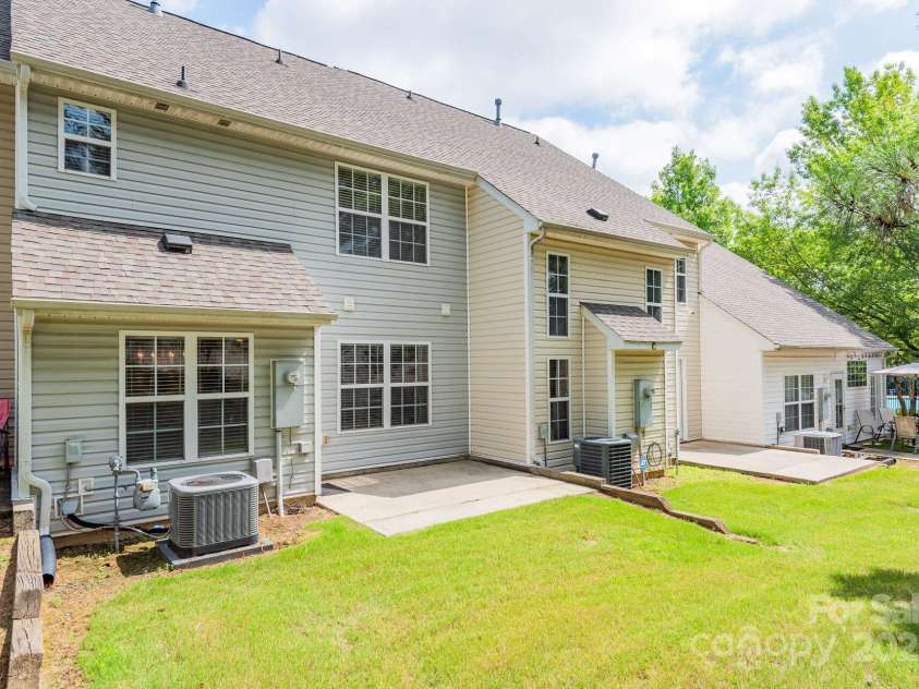 10613 Prairie Ridge Lane, Charlotte, NC 28213.  MLS# CAR4276111, YatesRealty ID 26355. 