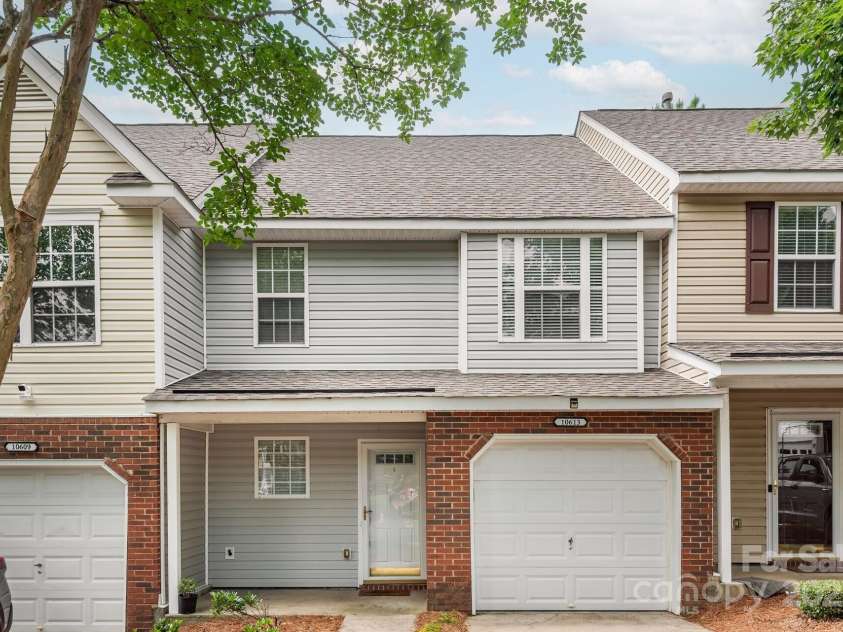 10613 Prairie Ridge Lane, Charlotte, NC 28213.  MLS# CAR4276111, YatesRealty ID 26355. 