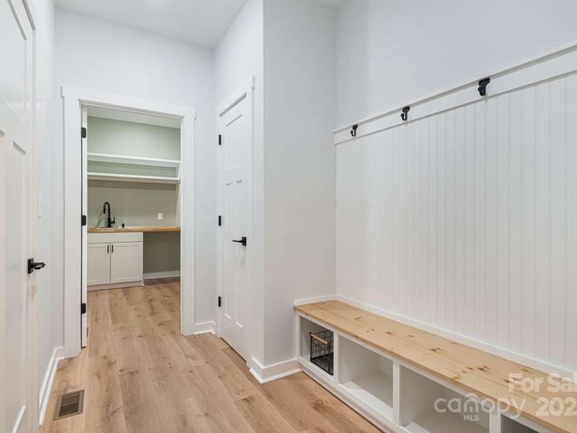 96 Sunset Ridge Drive, Etowah, NC 28729.  MLS# CAR4269539, YatesRealty ID 26356. 