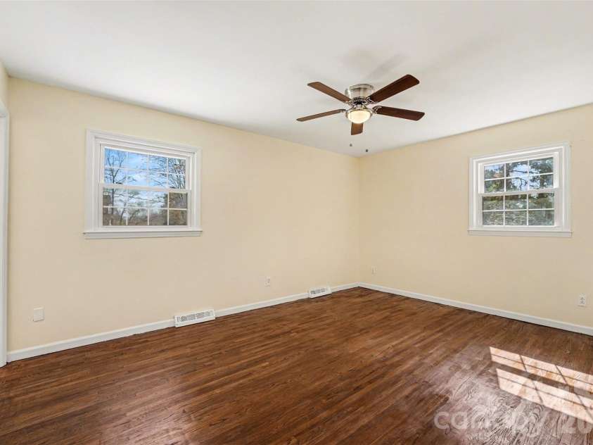 1140 Fieldstone Road, Mooresville, NC 28115.  MLS# CAR4347324, YatesRealty ID 26357. Primary Bedroom