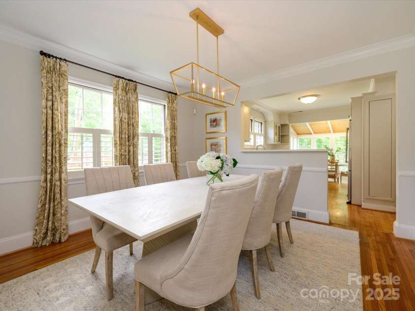 1596 Clayton Drive, Charlotte, NC 28203.  MLS# CAR4248323, YatesRealty ID 26357. 