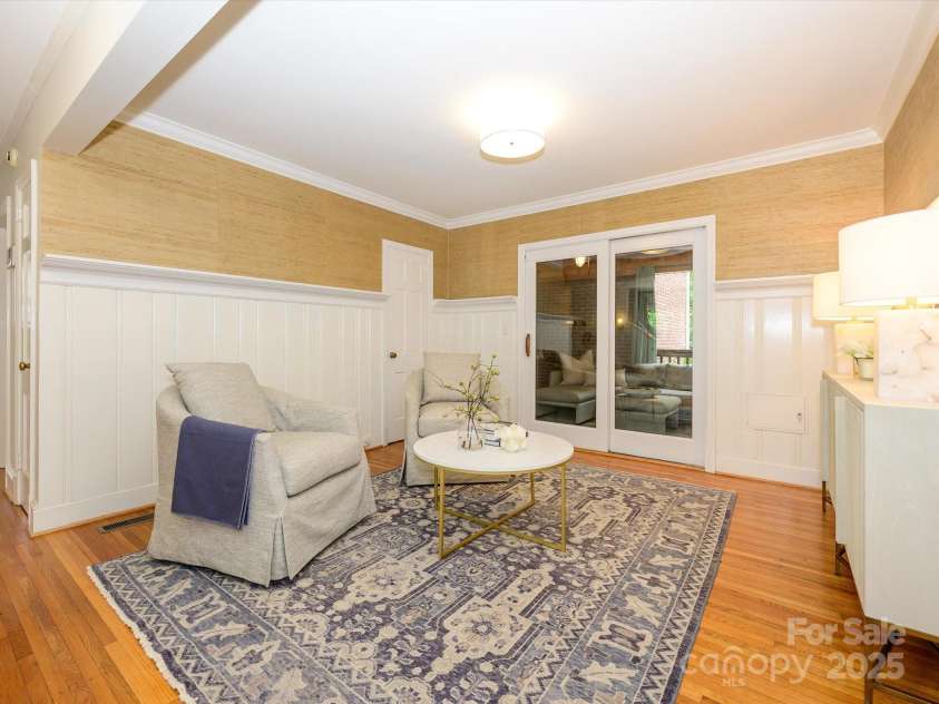 1596 Clayton Drive, Charlotte, NC 28203.  MLS# CAR4248323, YatesRealty ID 26357. 