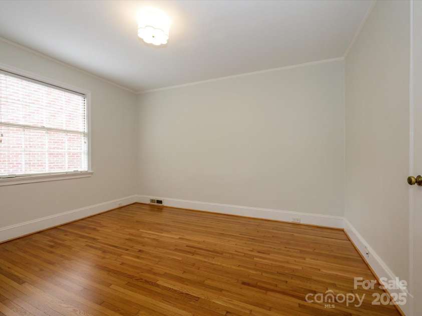 1596 Clayton Drive, Charlotte, NC 28203.  MLS# CAR4248323, YatesRealty ID 26357. 