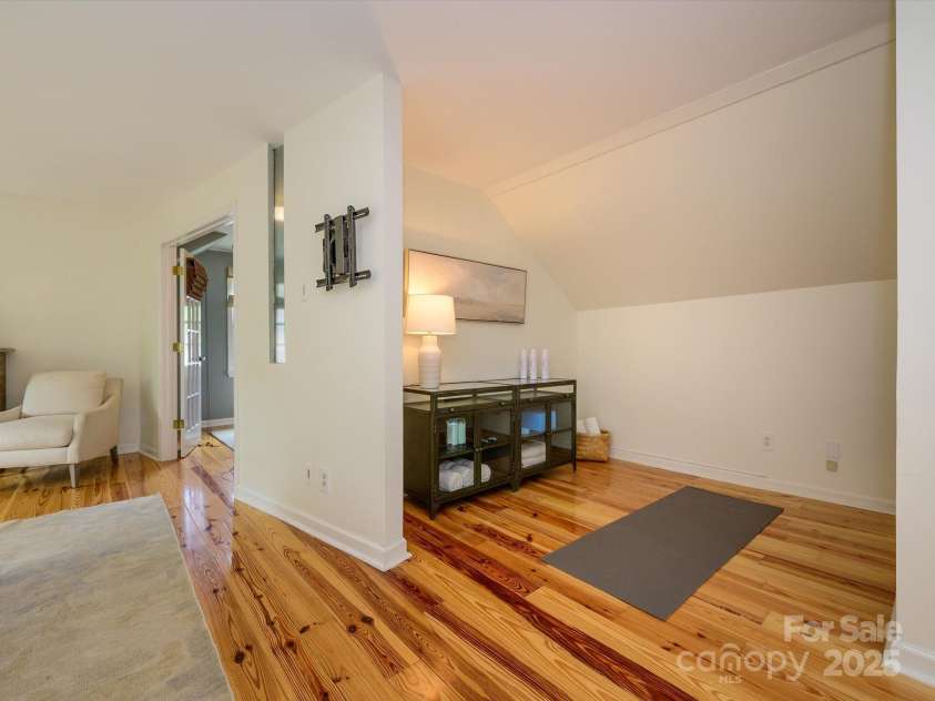 1596 Clayton Drive, Charlotte, NC 28203.  MLS# CAR4248323, YatesRealty ID 26357. 