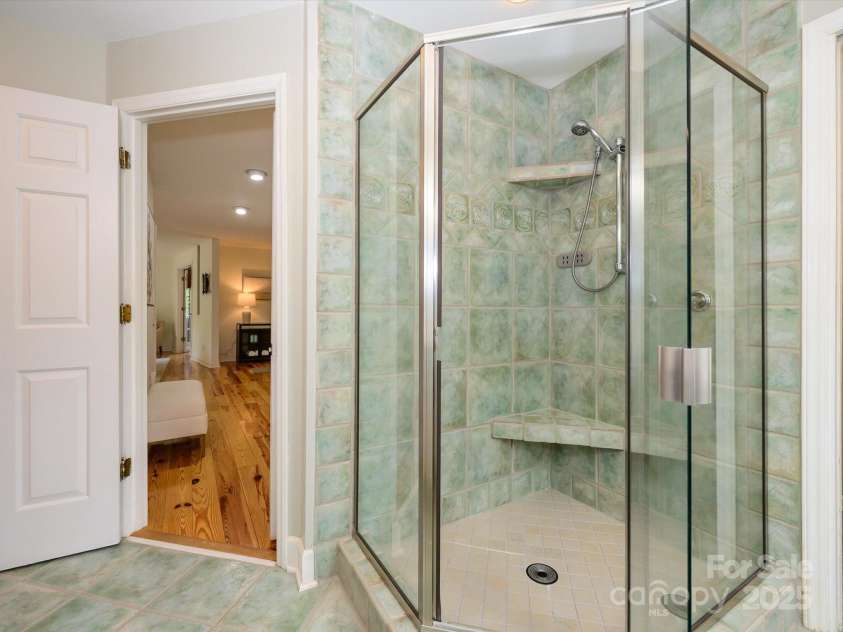 1596 Clayton Drive, Charlotte, NC 28203.  MLS# CAR4248323, YatesRealty ID 26357. 