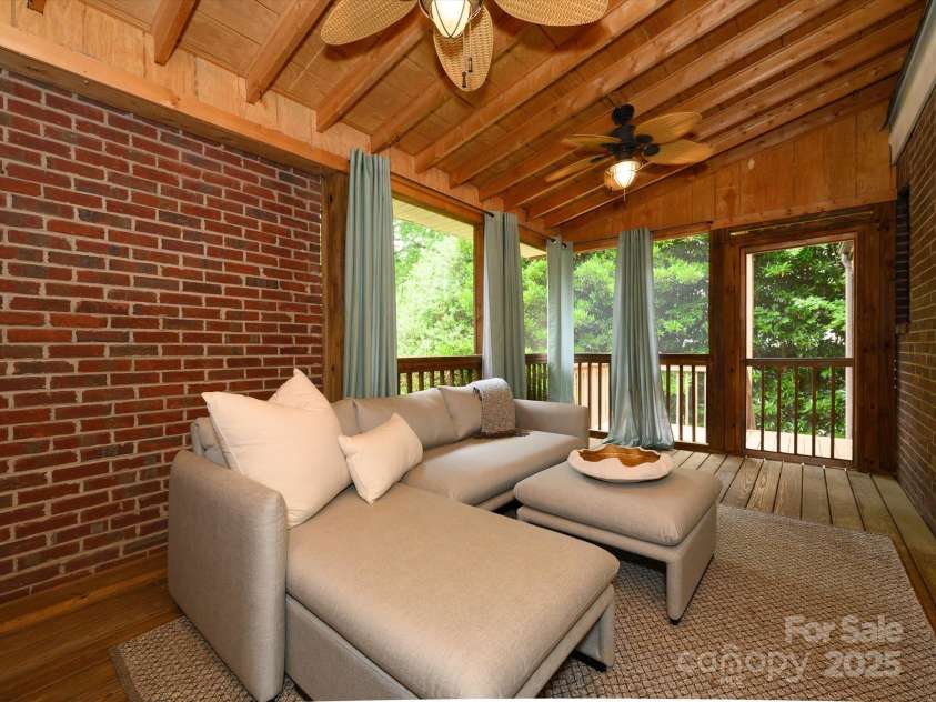 1596 Clayton Drive, Charlotte, NC 28203.  MLS# CAR4248323, YatesRealty ID 26357. 