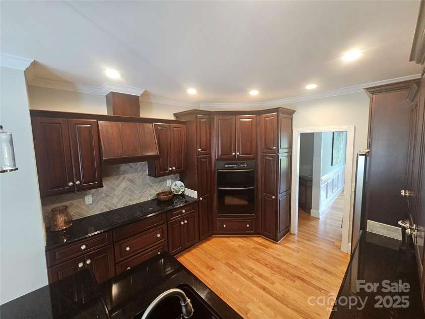 2937 Lakeshore Drive, Chester, SC 29706.  MLS# CAR4276976, YatesRealty ID 26358. 