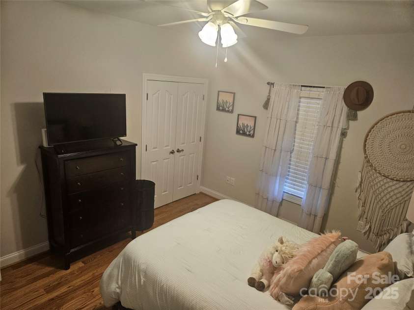 2937 Lakeshore Drive, Chester, SC 29706.  MLS# CAR4276976, YatesRealty ID 26358. 