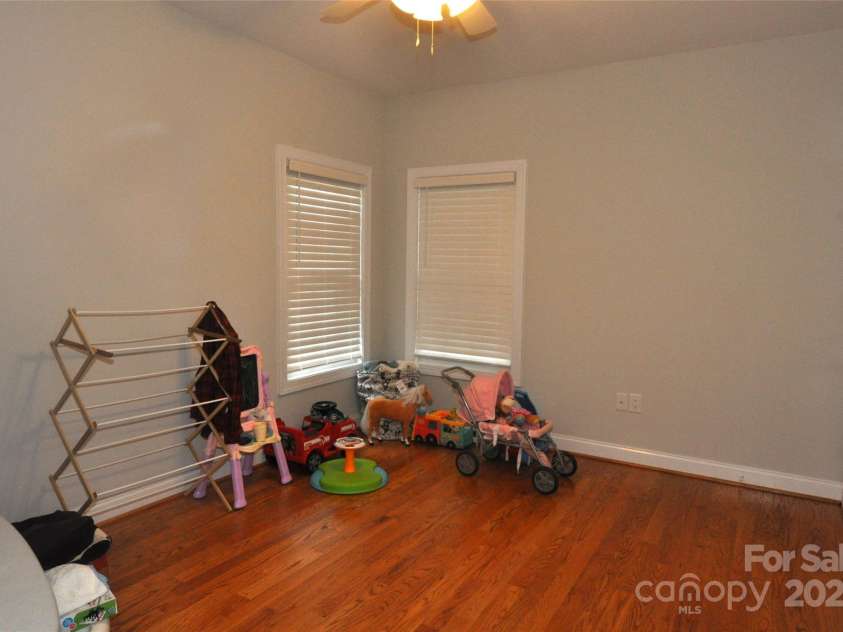 2937 Lakeshore Drive, Chester, SC 29706.  MLS# CAR4276976, YatesRealty ID 26358. 