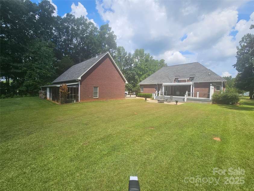 2937 Lakeshore Drive, Chester, SC 29706.  MLS# CAR4276976, YatesRealty ID 26358. 