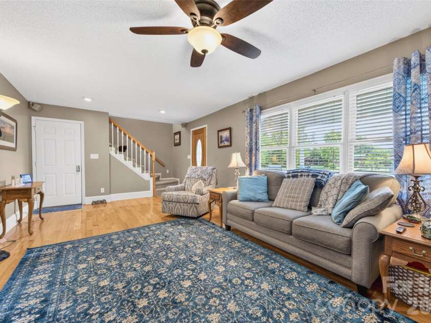 6560 Sherrills Ford Road, Catawba, NC 28609.  MLS# CAR4374580, YatesRealty ID 26358. 