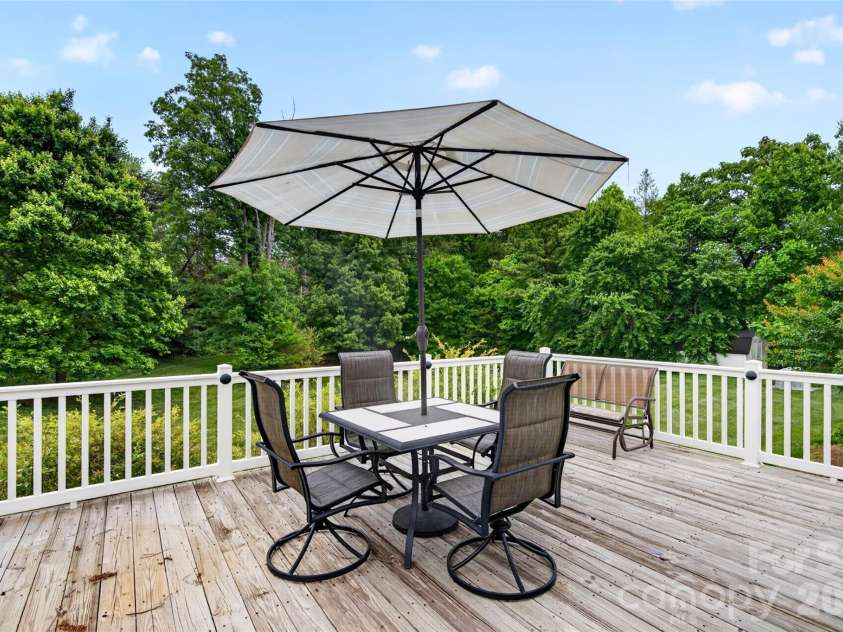 6560 Sherrills Ford Road, Catawba, NC 28609.  MLS# CAR4374580, YatesRealty ID 26358. 