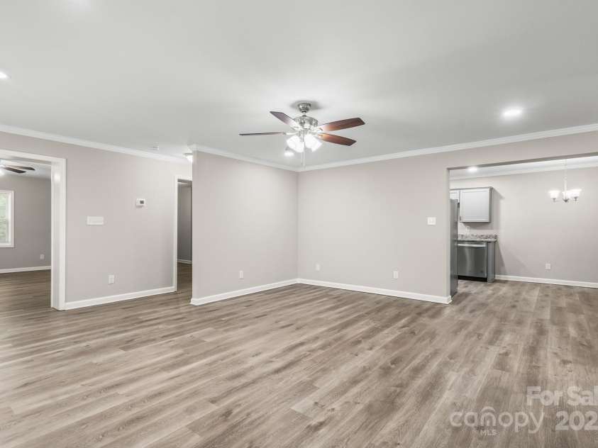 2376 US 321 Highway, Newton, NC 28658.  MLS# CAR4256416, YatesRealty ID 26359. 