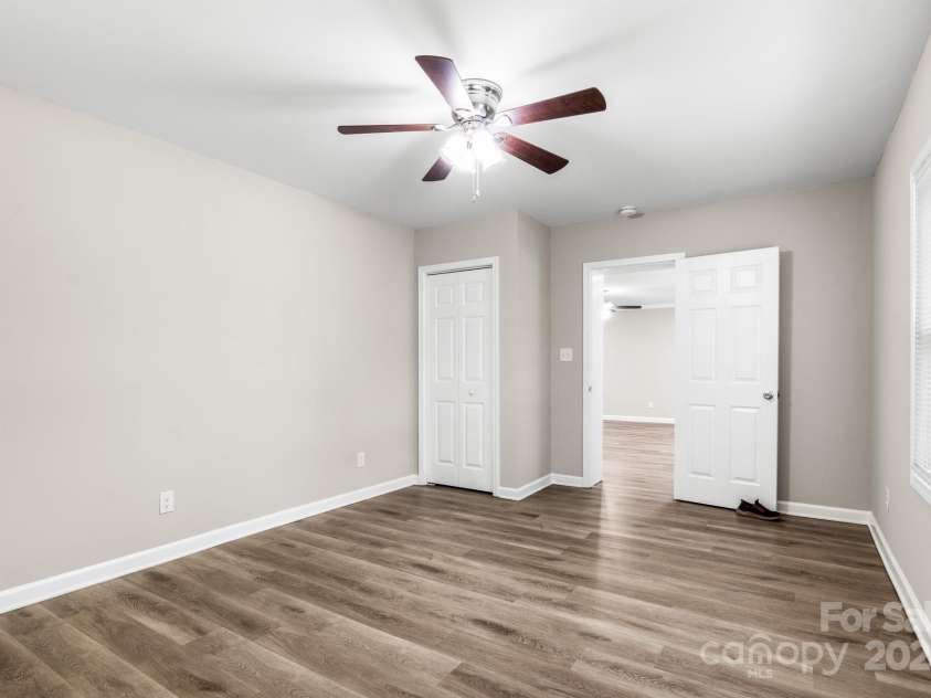2376 US 321 Highway, Newton, NC 28658.  MLS# CAR4256416, YatesRealty ID 26359. 