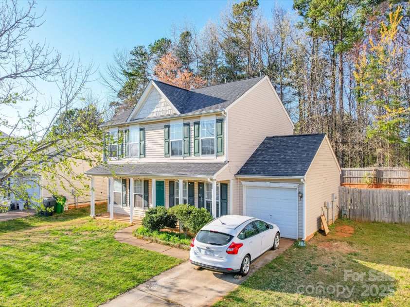 5414 Peachwood Drive, Charlotte, NC 28216.  MLS# CAR4231512, YatesRealty ID 2636. 