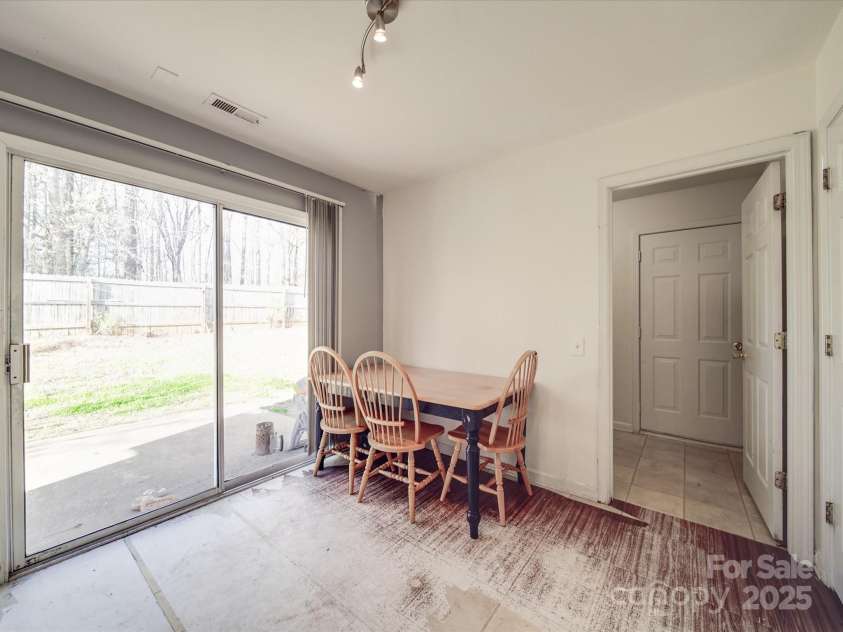 5414 Peachwood Drive, Charlotte, NC 28216.  MLS# CAR4231512, YatesRealty ID 2636. 