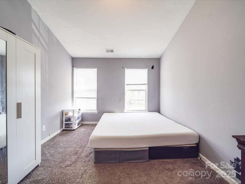 5414 Peachwood Drive, Charlotte, NC 28216.  MLS# CAR4231512, YatesRealty ID 2636. 