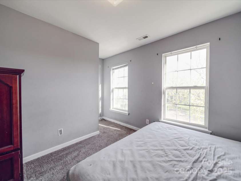 5414 Peachwood Drive, Charlotte, NC 28216.  MLS# CAR4231512, YatesRealty ID 2636. 