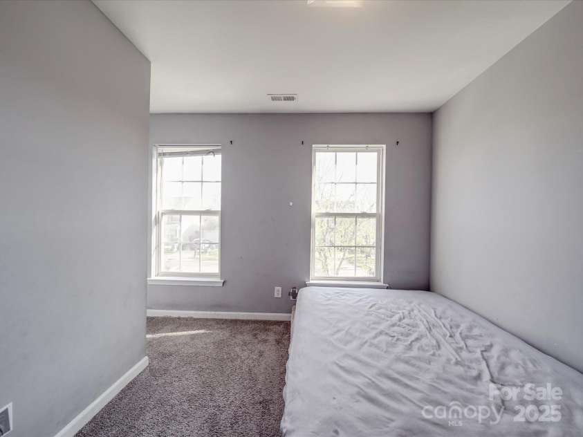 5414 Peachwood Drive, Charlotte, NC 28216.  MLS# CAR4231512, YatesRealty ID 2636. 