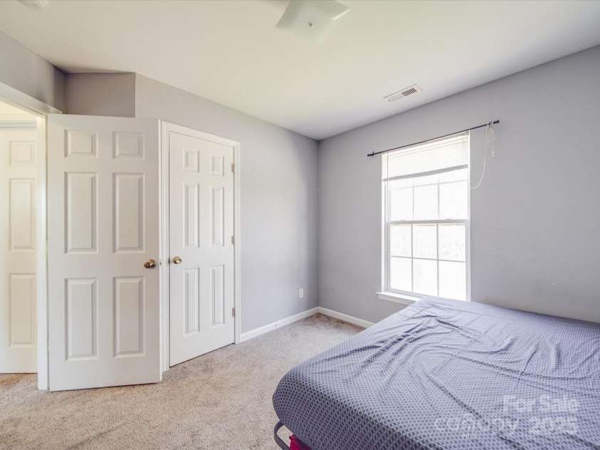 5414 Peachwood Drive, Charlotte, NC 28216.  MLS# CAR4231512, YatesRealty ID 2636. 