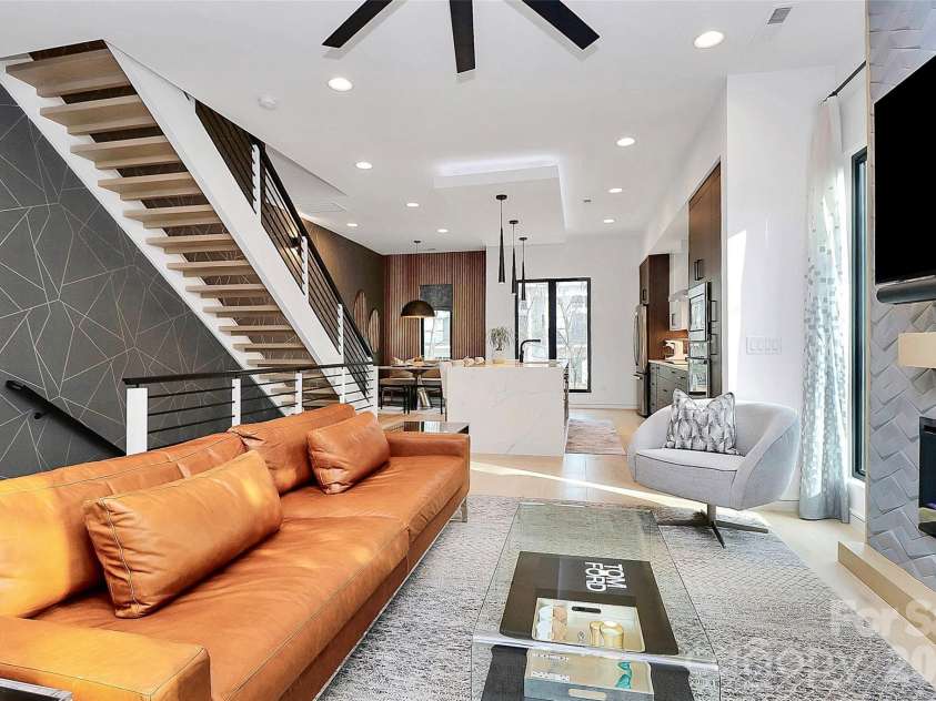 2718 Davidson Street, Charlotte, NC 28205.  MLS# CAR4383218, YatesRealty ID 26360. 