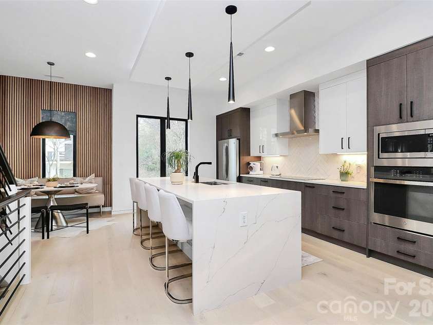 2718 Davidson Street, Charlotte, NC 28205.  MLS# CAR4383218, YatesRealty ID 26360. 