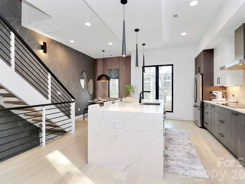 2718 Davidson Street, Charlotte, NC 28205.  MLS# CAR4383218, YatesRealty ID 26360. 