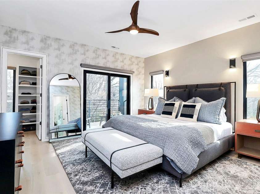 2718 Davidson Street, Charlotte, NC 28205.  MLS# CAR4383218, YatesRealty ID 26360. 