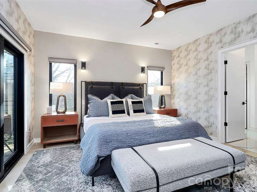 2718 Davidson Street, Charlotte, NC 28205.  MLS# CAR4383218, YatesRealty ID 26360. 