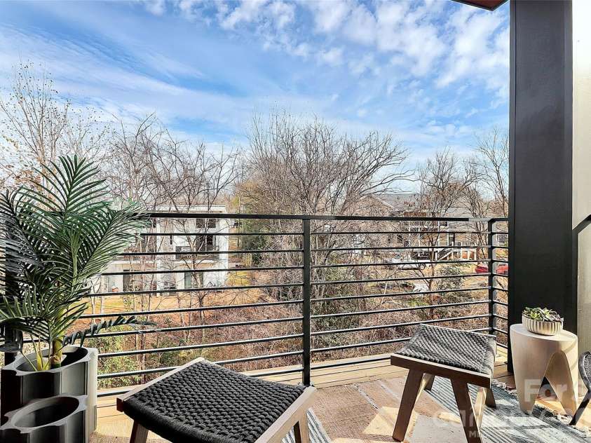 2718 Davidson Street, Charlotte, NC 28205.  MLS# CAR4383218, YatesRealty ID 26360. 