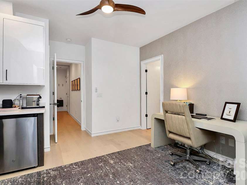2718 Davidson Street, Charlotte, NC 28205.  MLS# CAR4383218, YatesRealty ID 26360. 