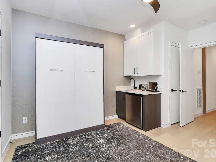 2718 Davidson Street, Charlotte, NC 28205.  MLS# CAR4383218, YatesRealty ID 26360. 