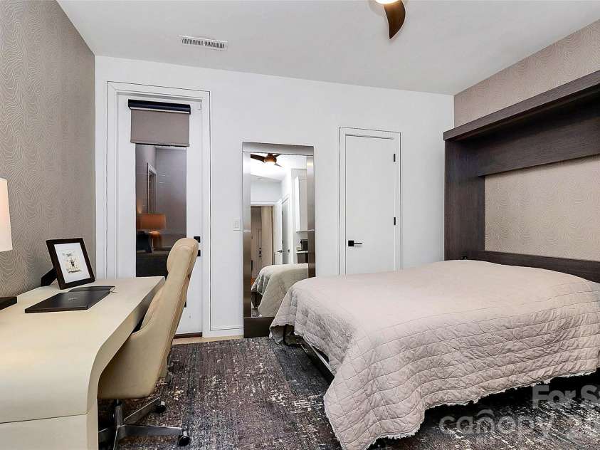 2718 Davidson Street, Charlotte, NC 28205.  MLS# CAR4383218, YatesRealty ID 26360. 