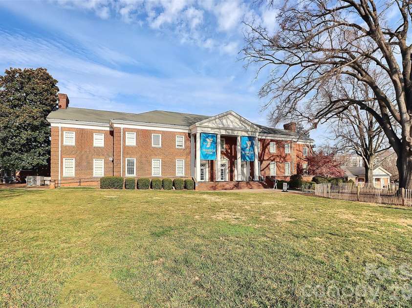 2718 Davidson Street, Charlotte, NC 28205.  MLS# CAR4383218, YatesRealty ID 26360. 