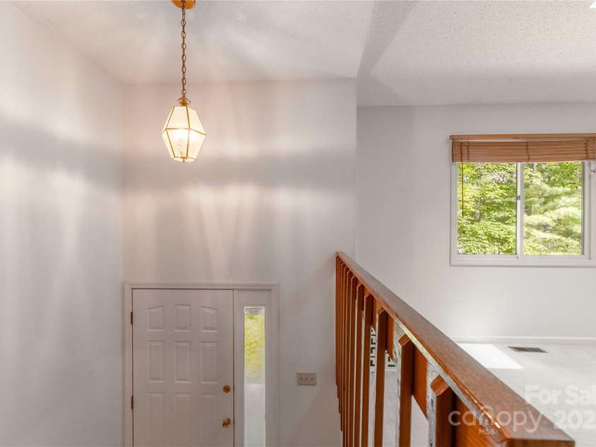 2 Oak Grove Road, Arden, NC 28704.  MLS# CAR4262932, YatesRealty ID 26361. Bi-level to Downstairs