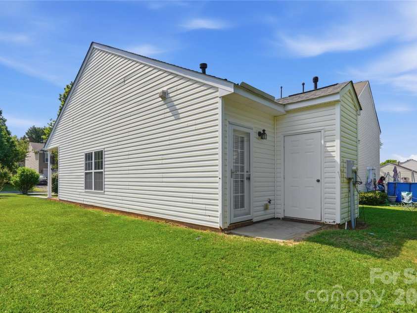 1912 Beckwith Lane, Waxhaw, NC 28173.  MLS# CAR4382865, YatesRealty ID 26362. 