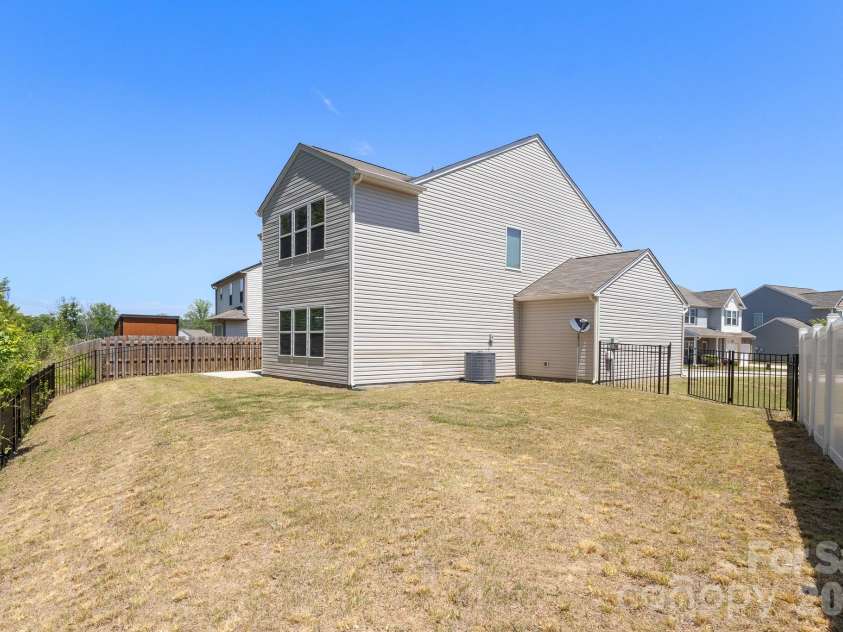8939 Rockrose Way, Charlotte, NC 28214.  MLS# CAR4383166, YatesRealty ID 26363. 