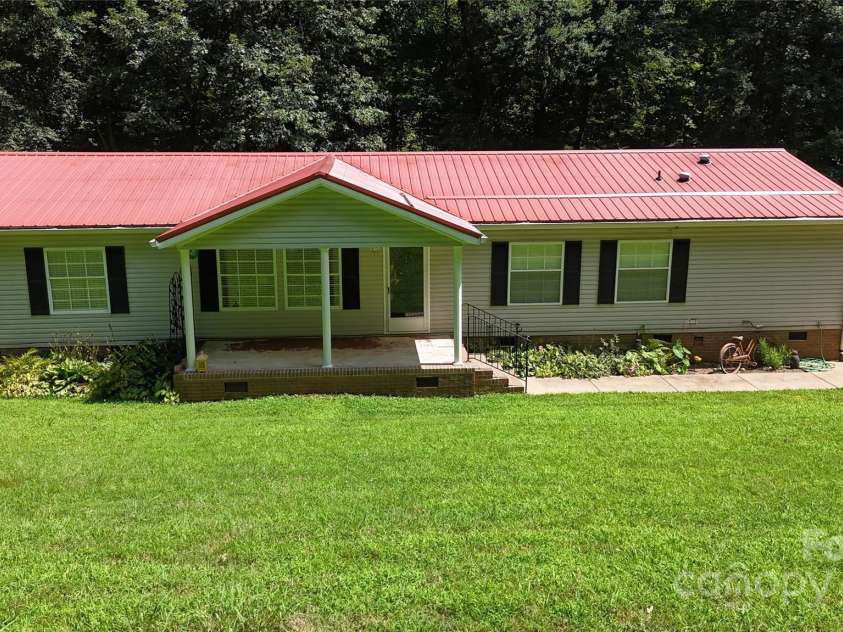 184 Winding Arbor Circle, Cleveland, NC 27013.  MLS# CAR4271297, YatesRealty ID 26364. 