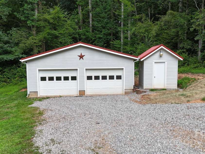 184 Winding Arbor Circle, Cleveland, NC 27013.  MLS# CAR4271297, YatesRealty ID 26364. 