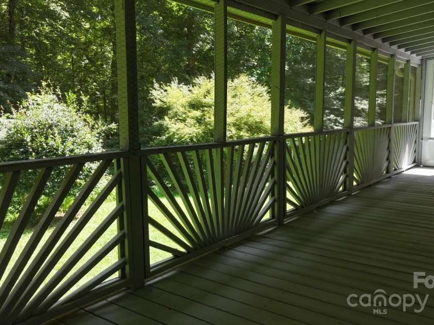 184 Winding Arbor Circle, Cleveland, NC 27013.  MLS# CAR4271297, YatesRealty ID 26364. 