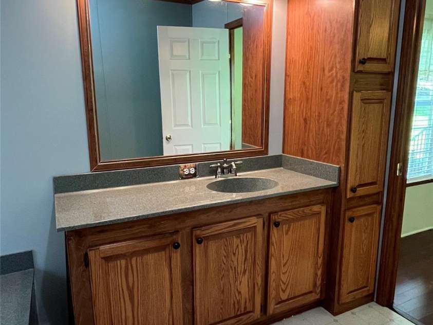 184 Winding Arbor Circle, Cleveland, NC 27013.  MLS# CAR4271297, YatesRealty ID 26364. 