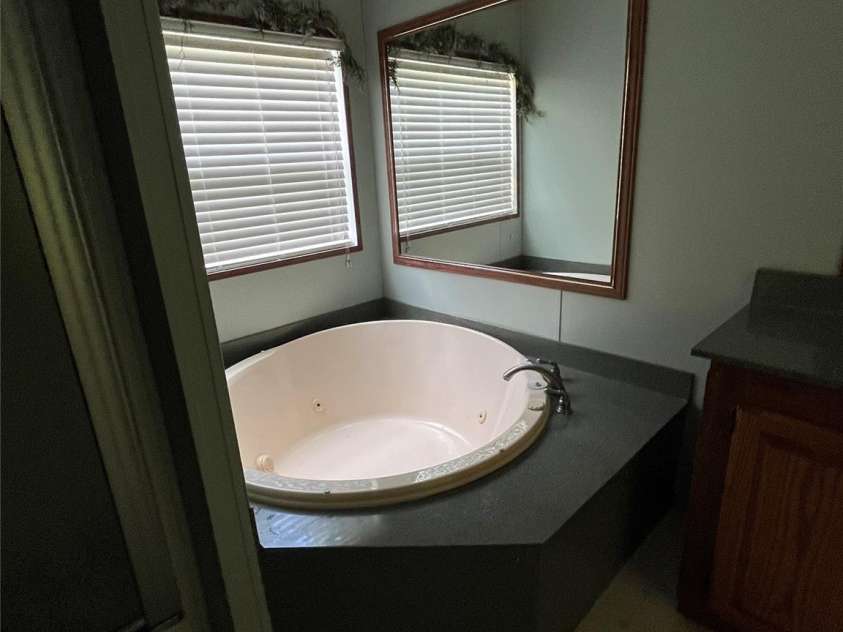 184 Winding Arbor Circle, Cleveland, NC 27013.  MLS# CAR4271297, YatesRealty ID 26364. 