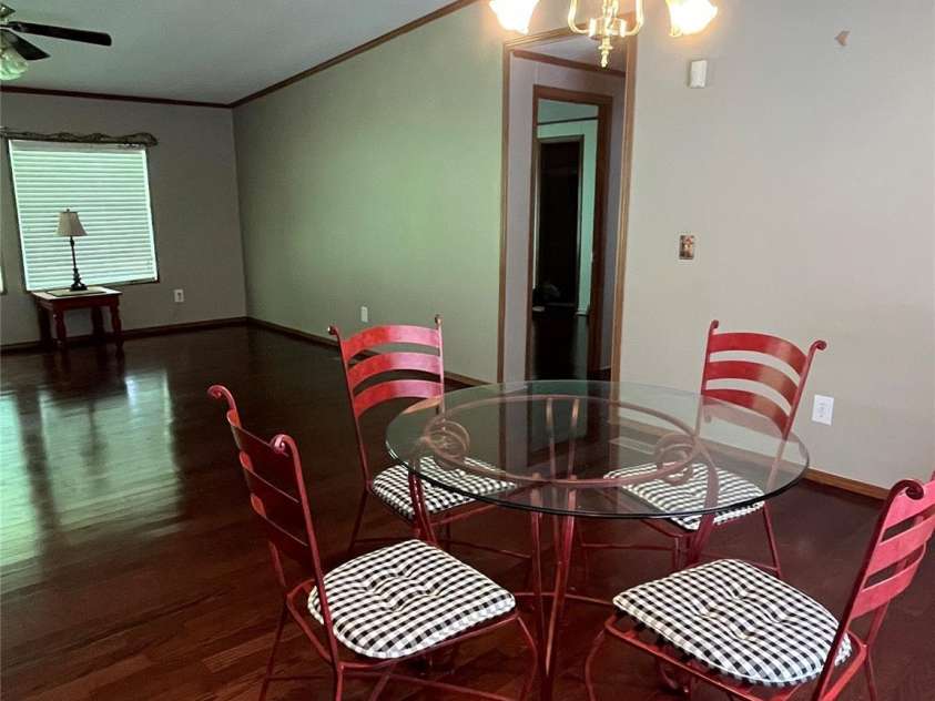 184 Winding Arbor Circle, Cleveland, NC 27013.  MLS# CAR4271297, YatesRealty ID 26364. Dining Area