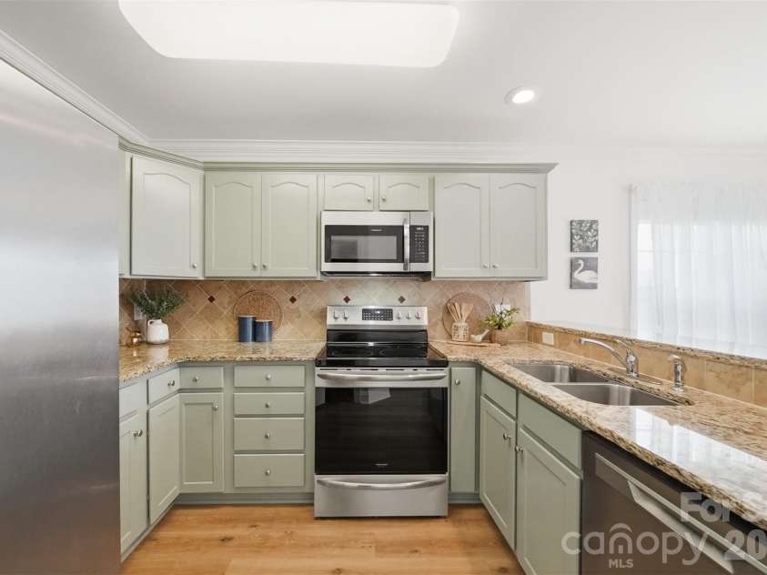 1835 Terrain Drive, Conover, NC 28613.  MLS# CAR4385590, YatesRealty ID 26365. 
